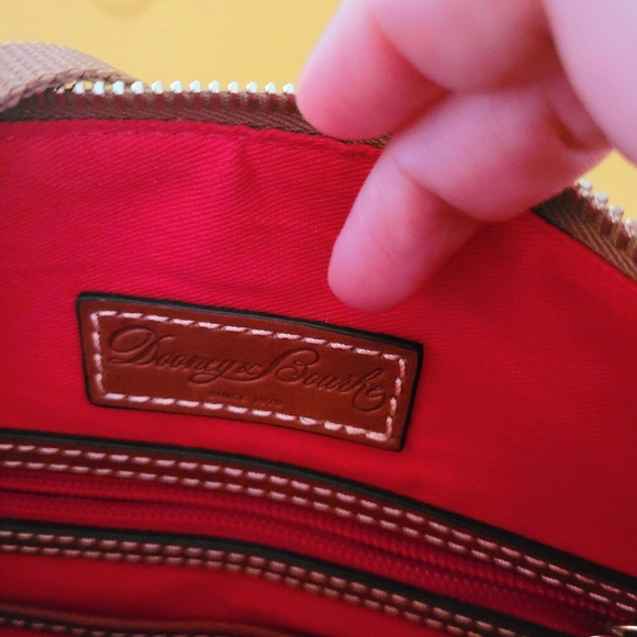 Rarely used! Dooney & Bourke Tan Taupe Pebble Leather Crossbody Bag - Picture 9 of 13